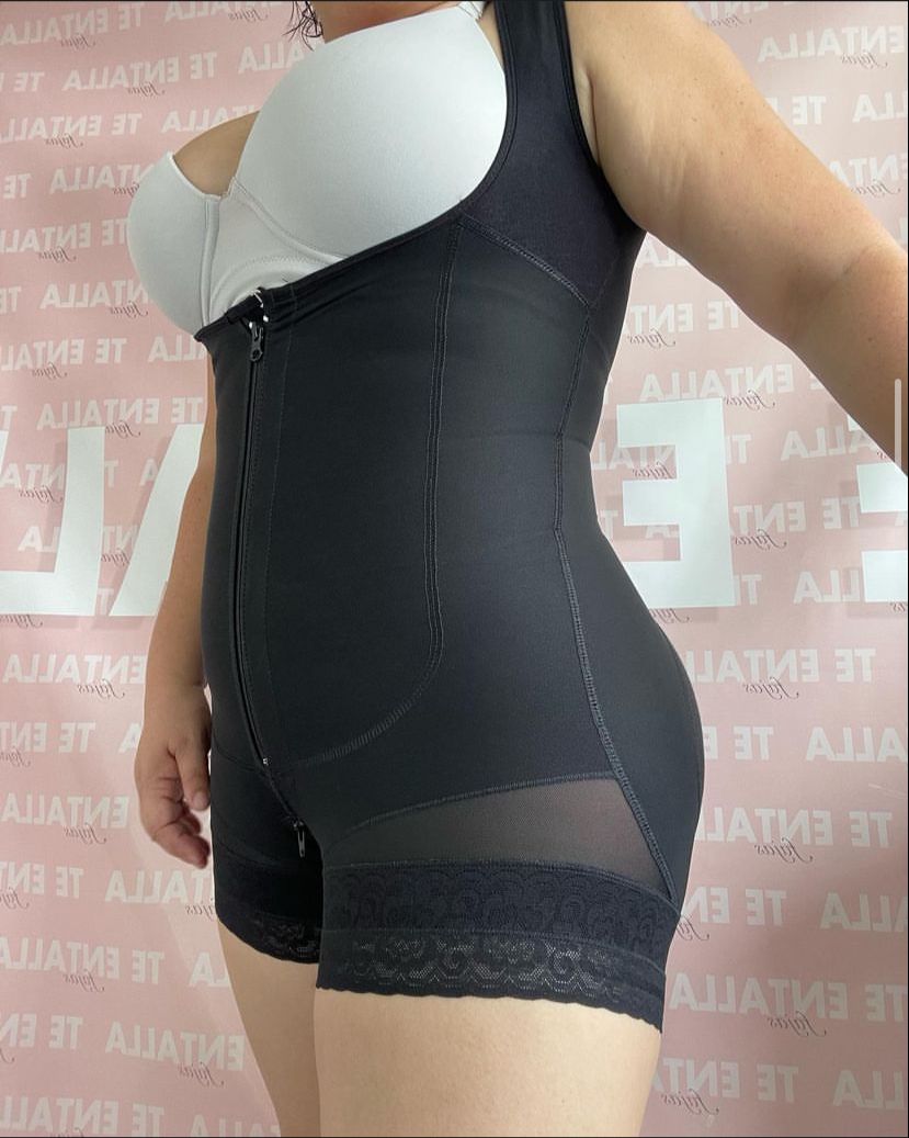 Removable strips short shapewear, invisible push up and 3 rows adjustable
