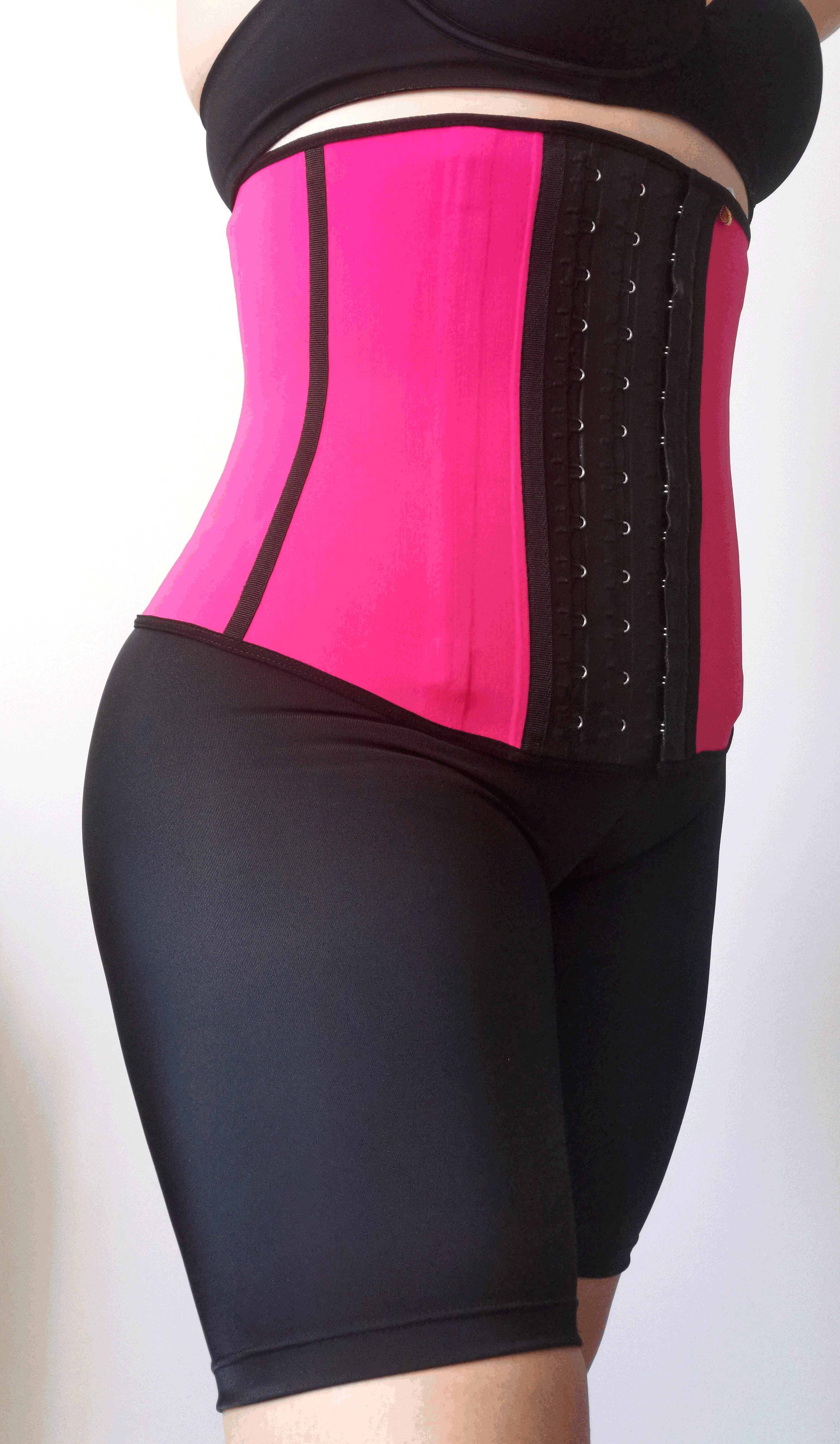 Latex Waist Trainer! Ideal for post partum and daily use